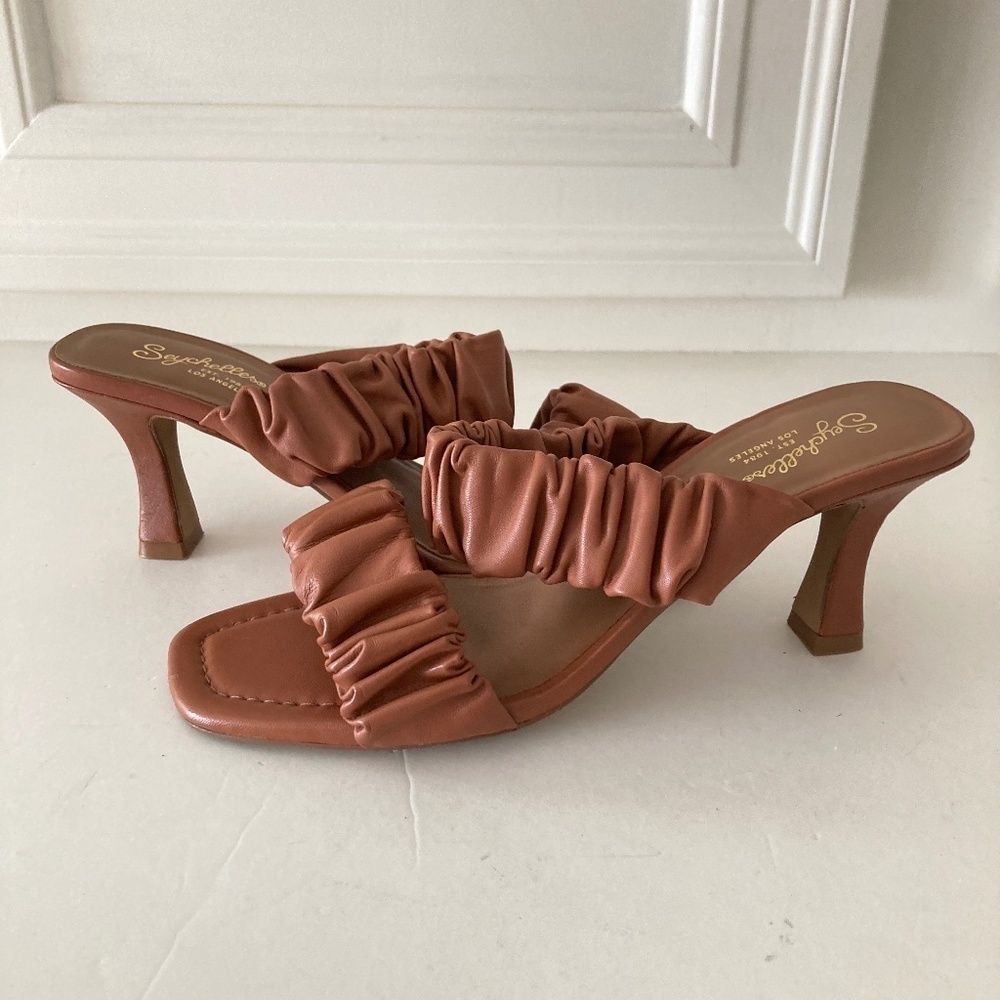 NWOT Seychelles Anthropologie Leeward Ruched Brown Leather Mule Sandals Sz 9.5